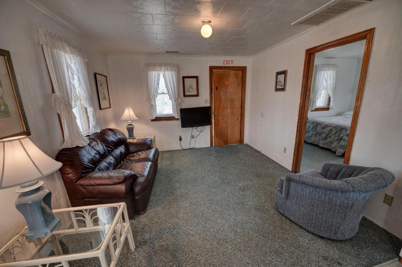 Outer Banks Motel - Village Accommodations Бакстон Екстер'єр фото