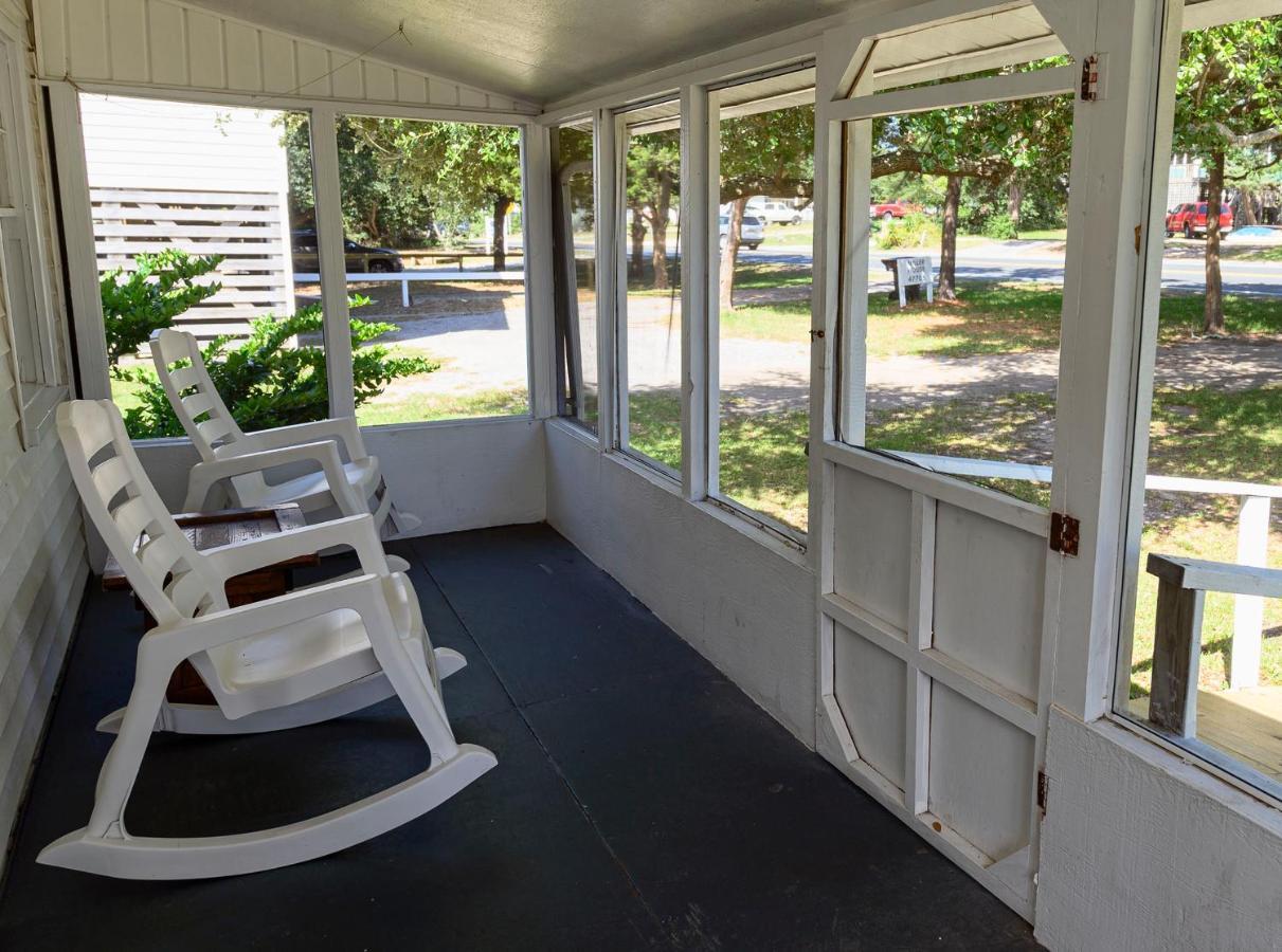 Outer Banks Motel - Village Accommodations Бакстон Екстер'єр фото
